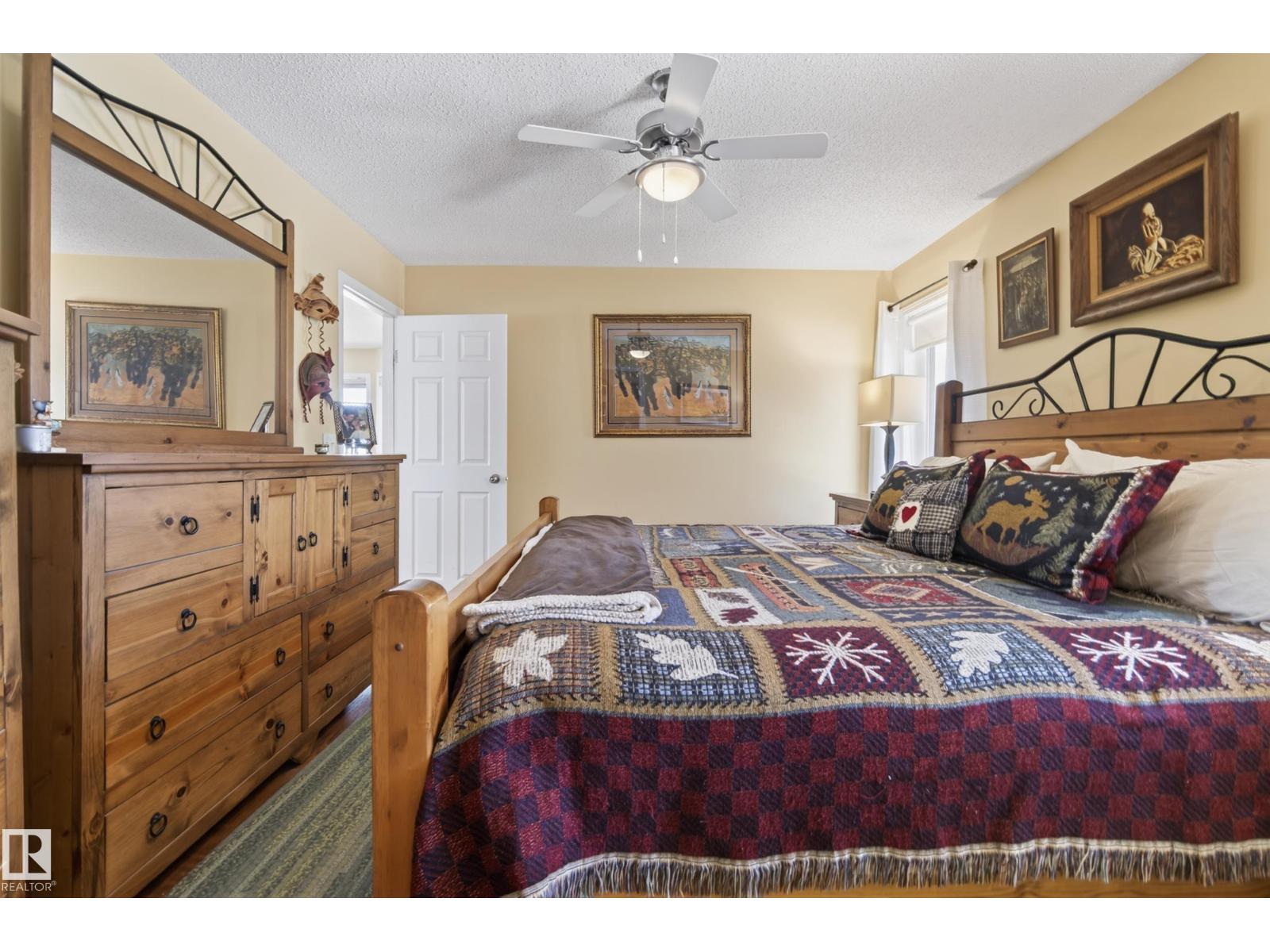77 Lakeshore DR - 29