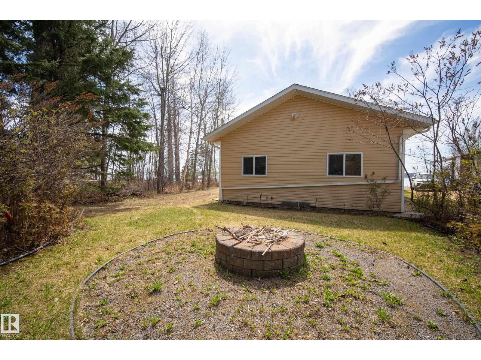 77 Lakeshore DR, Rural Leduc County