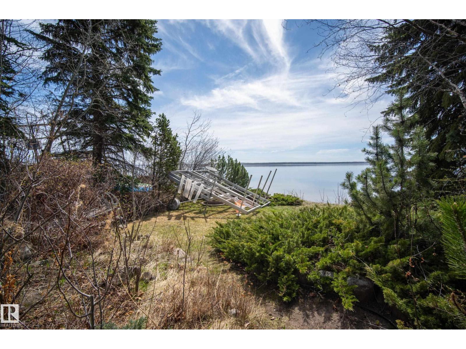 77 Lakeshore DR, Rural Leduc County