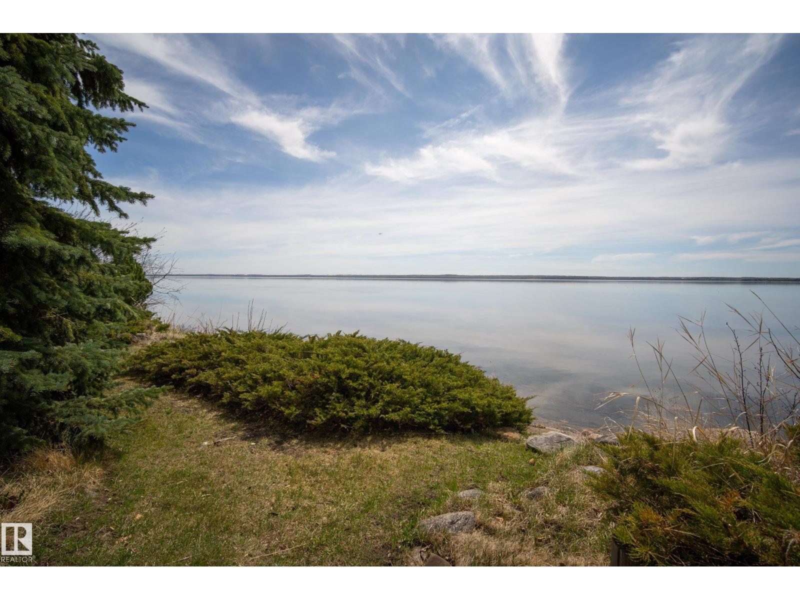 77 Lakeshore DR, Rural Leduc County