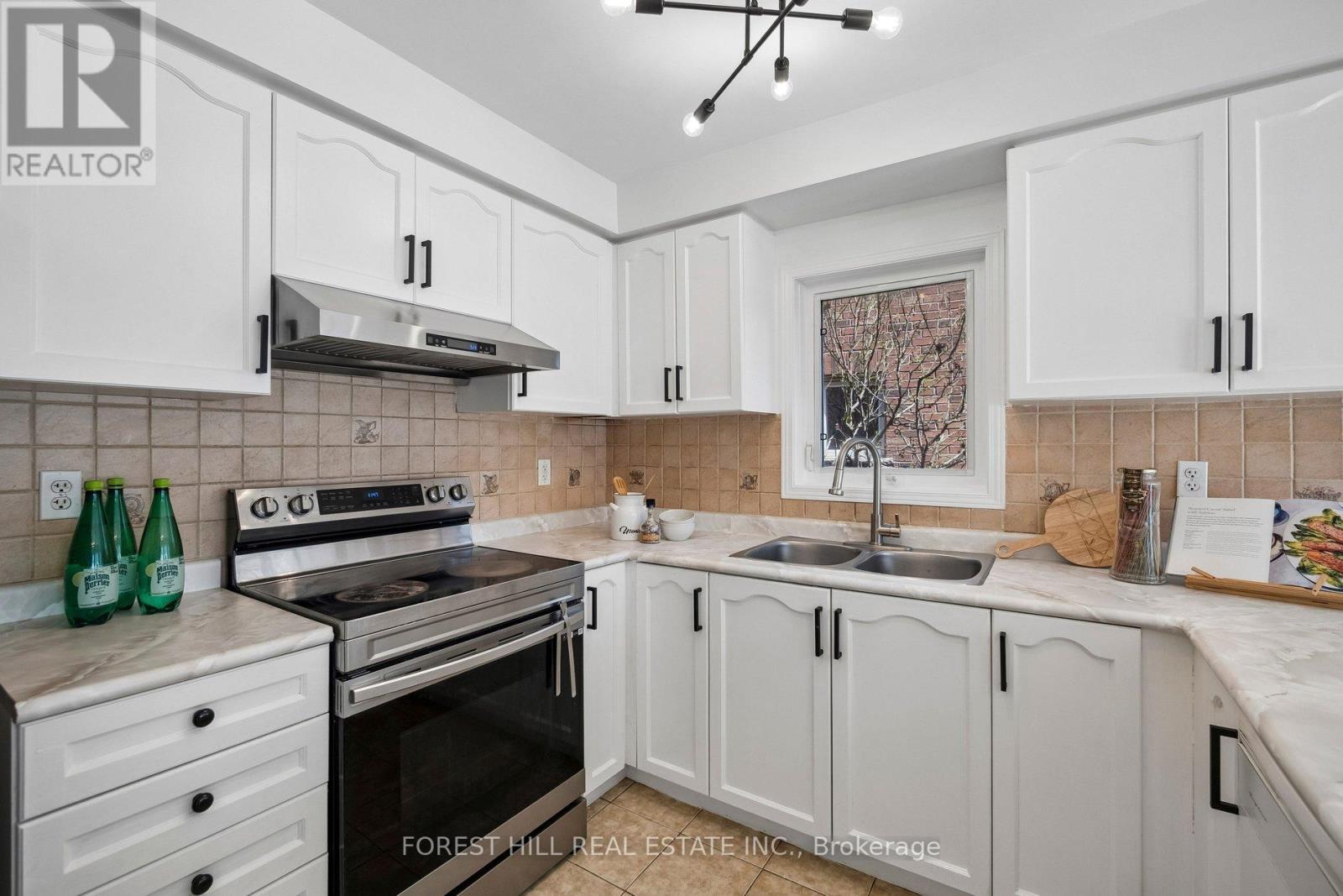 41 GUINEVERE ROAD - 19