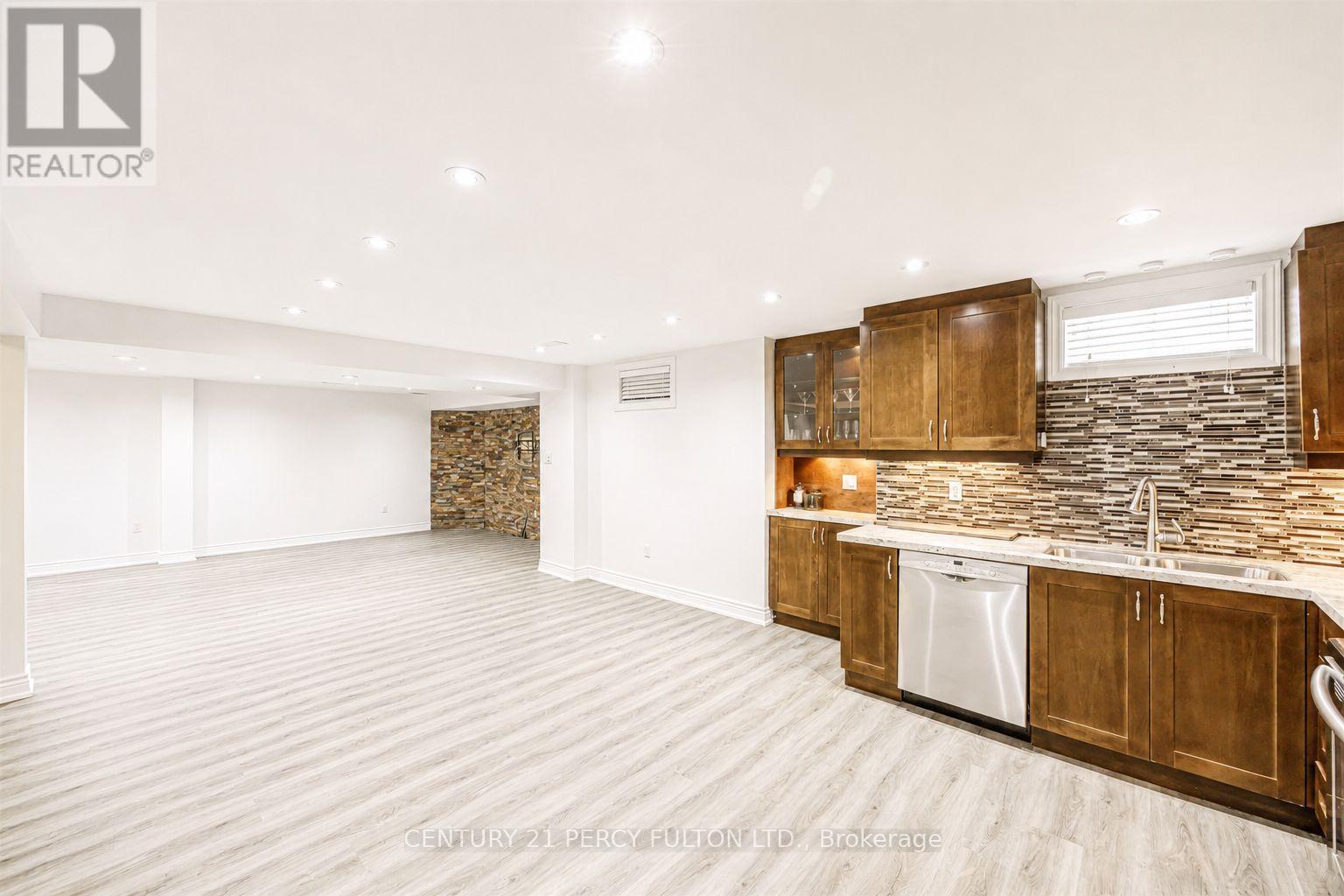 159 JEFFERSON FOREST DRIVE - 33