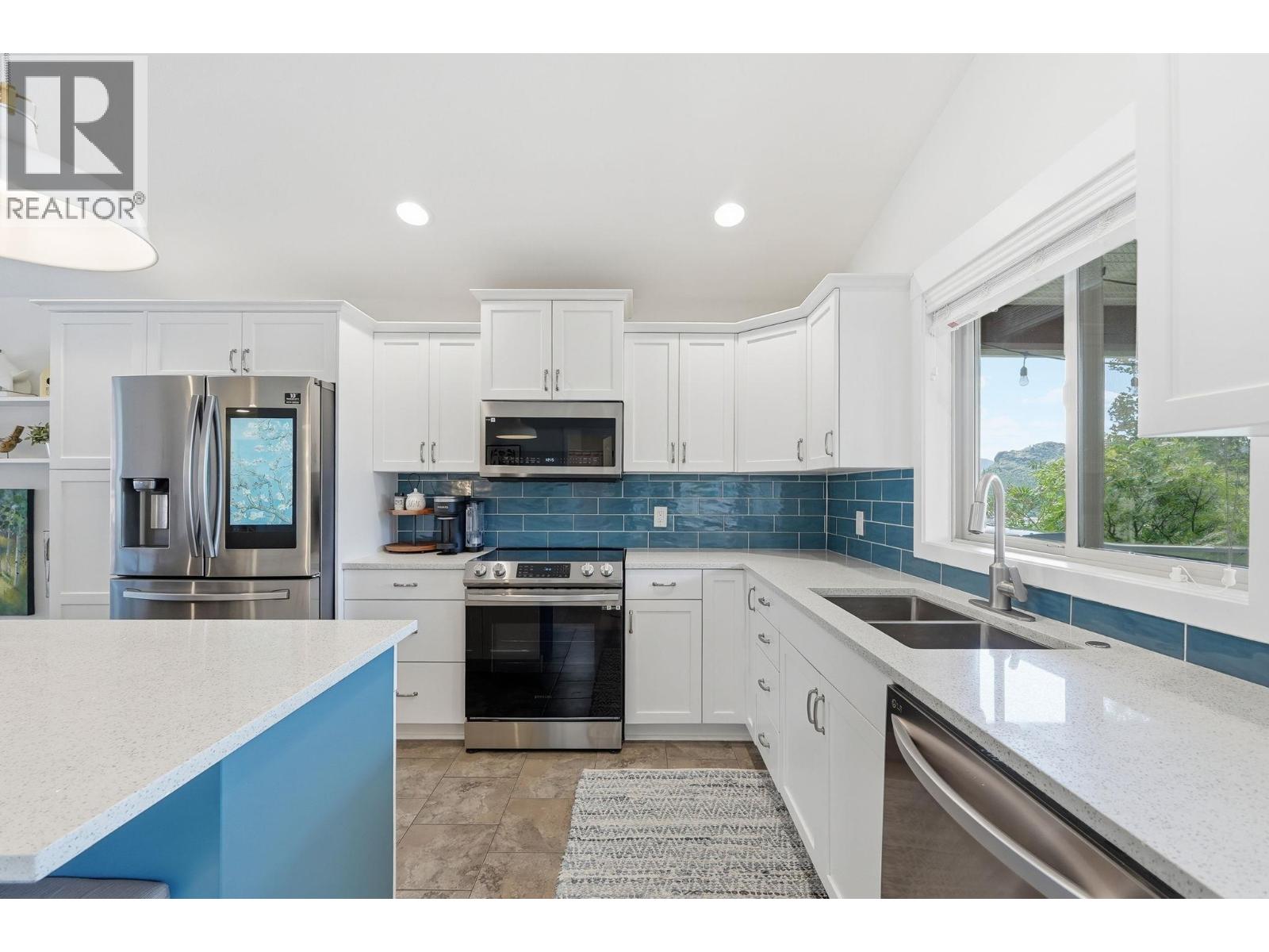 15 2040 Rosealee Lane, West Kelowna