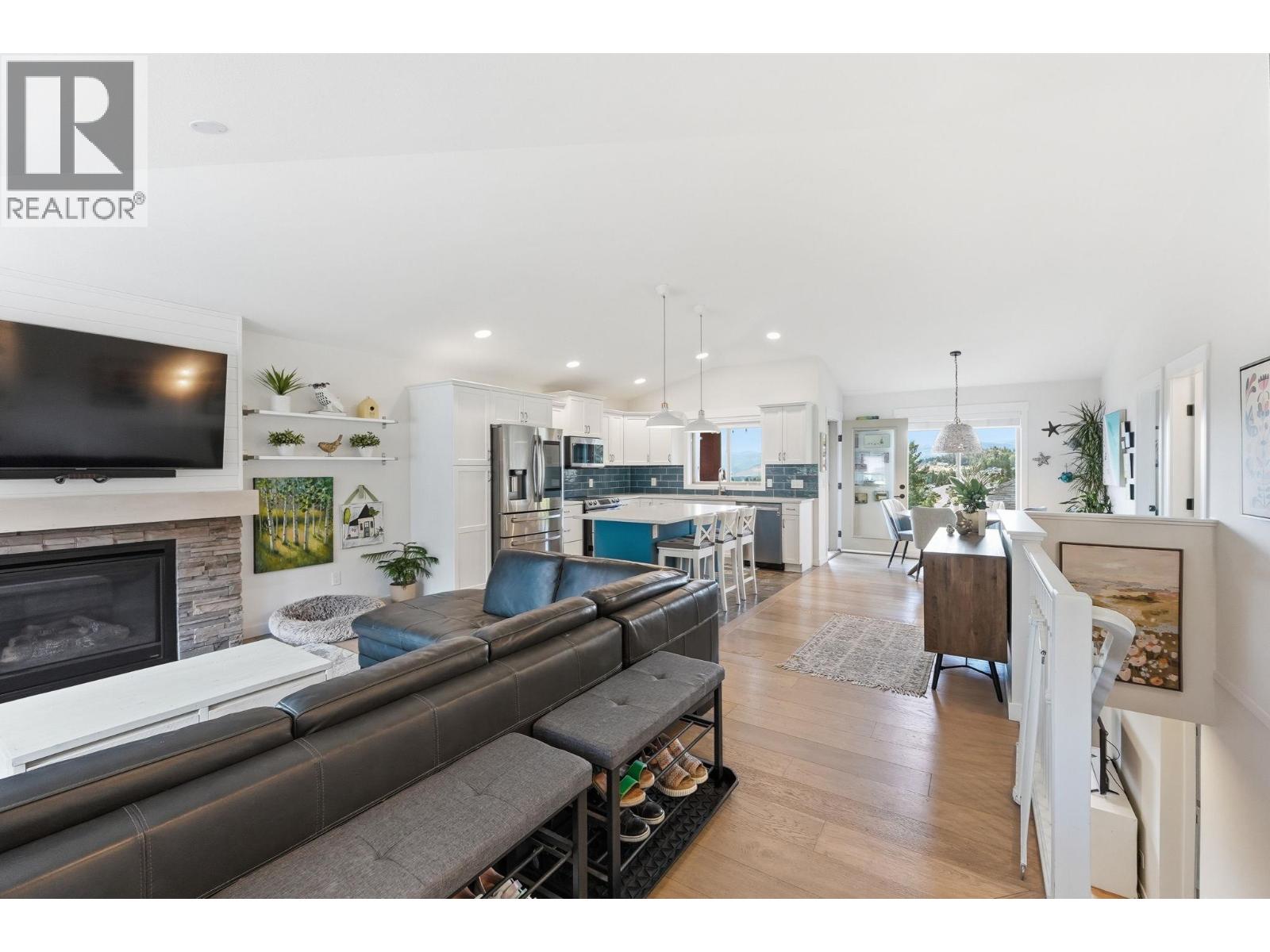 15 2040 Rosealee Lane, West Kelowna