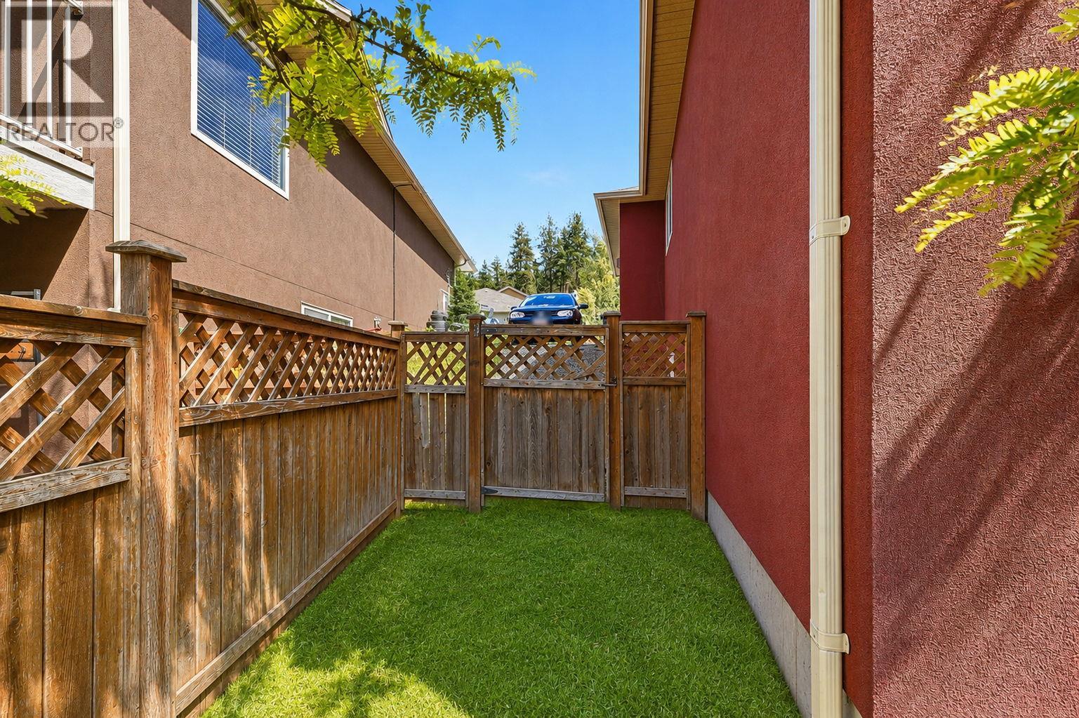 15 2040 Rosealee Lane, West Kelowna