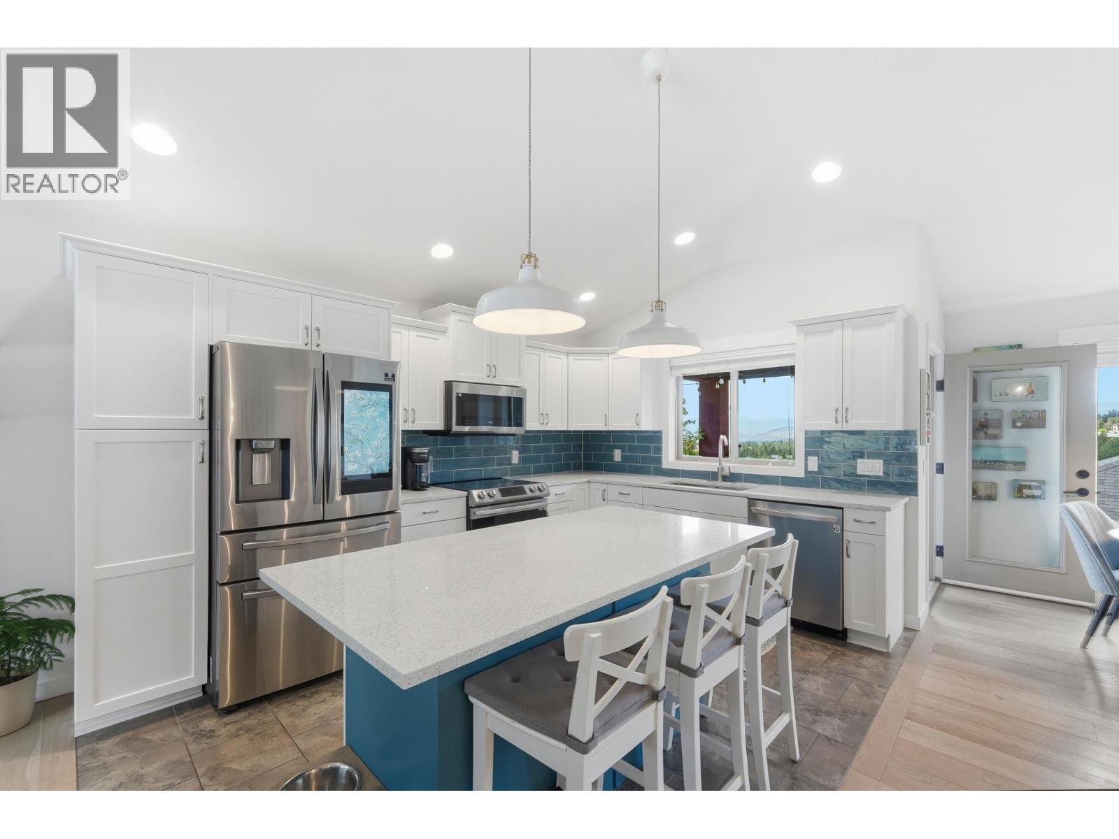 15 2040 Rosealee Lane, West Kelowna
