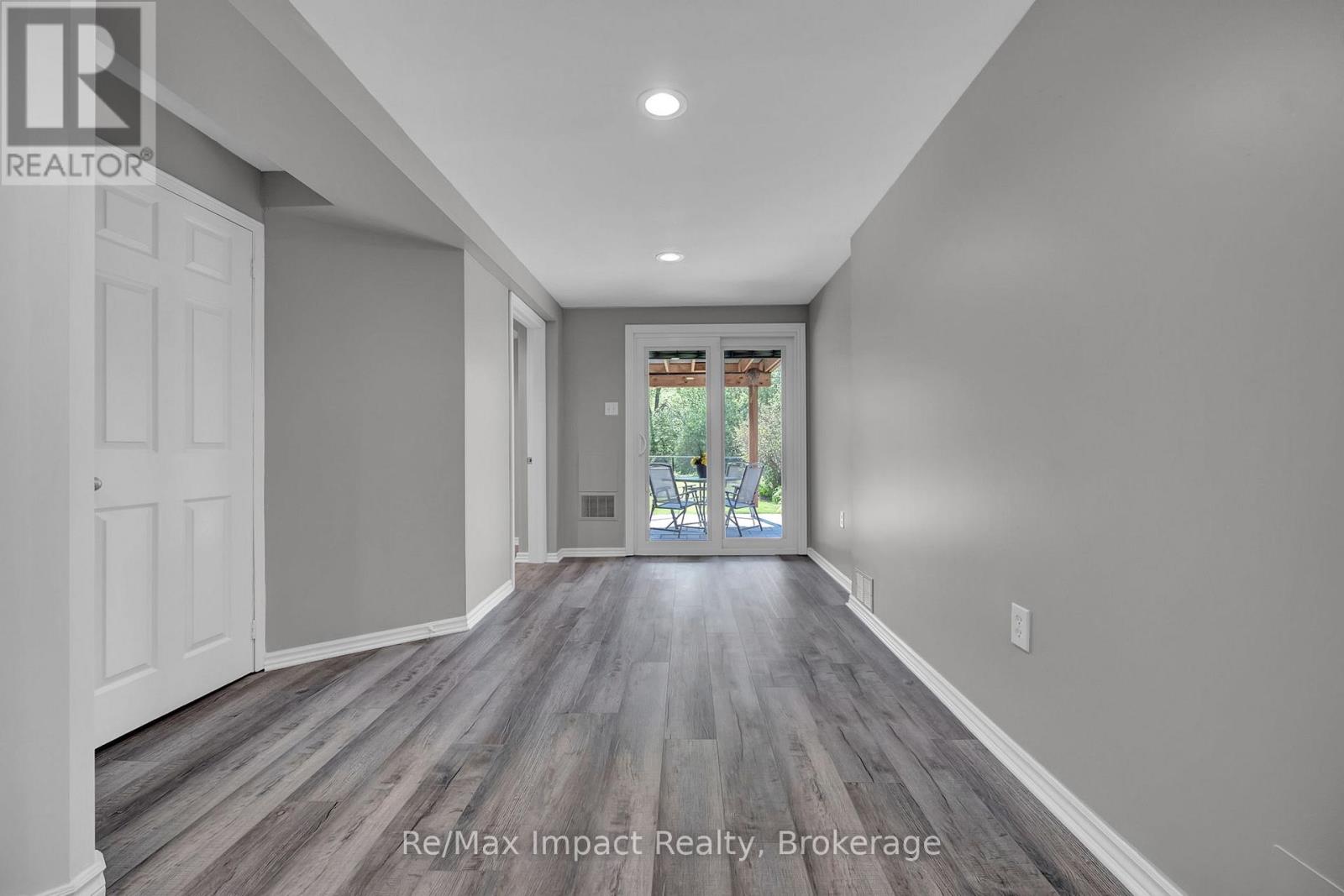 1872 WOODGATE COURT - 31