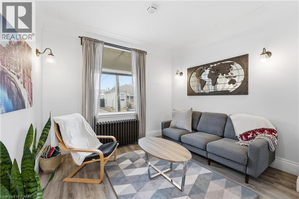 17 MINTO Avenue - 17