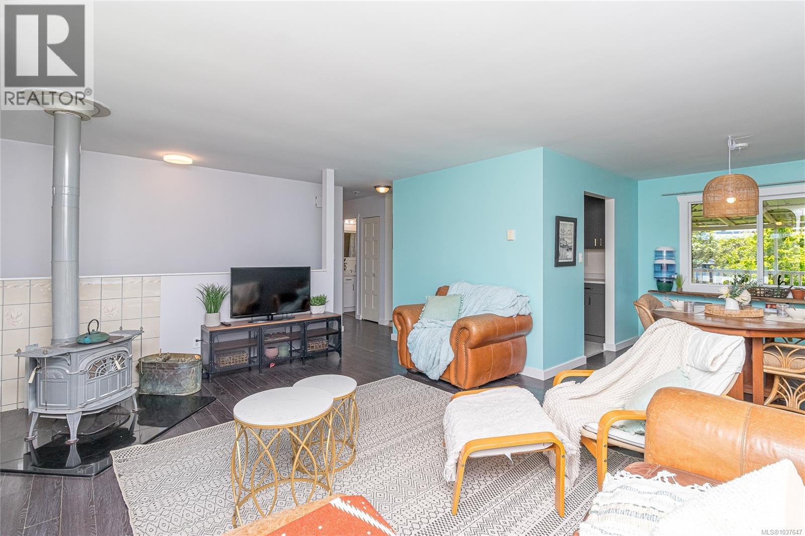 1584 Freda St - 9