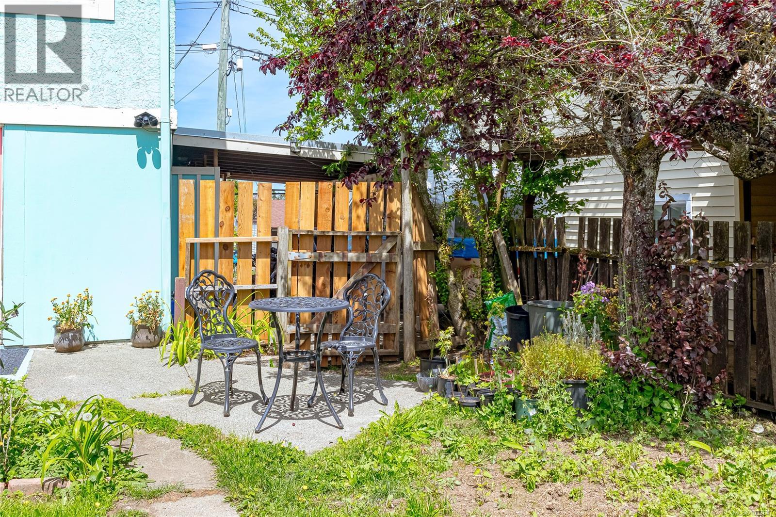 1584 Freda St - 52