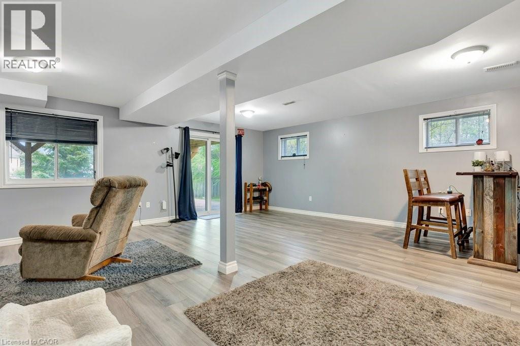 49 SMALL Court - 17