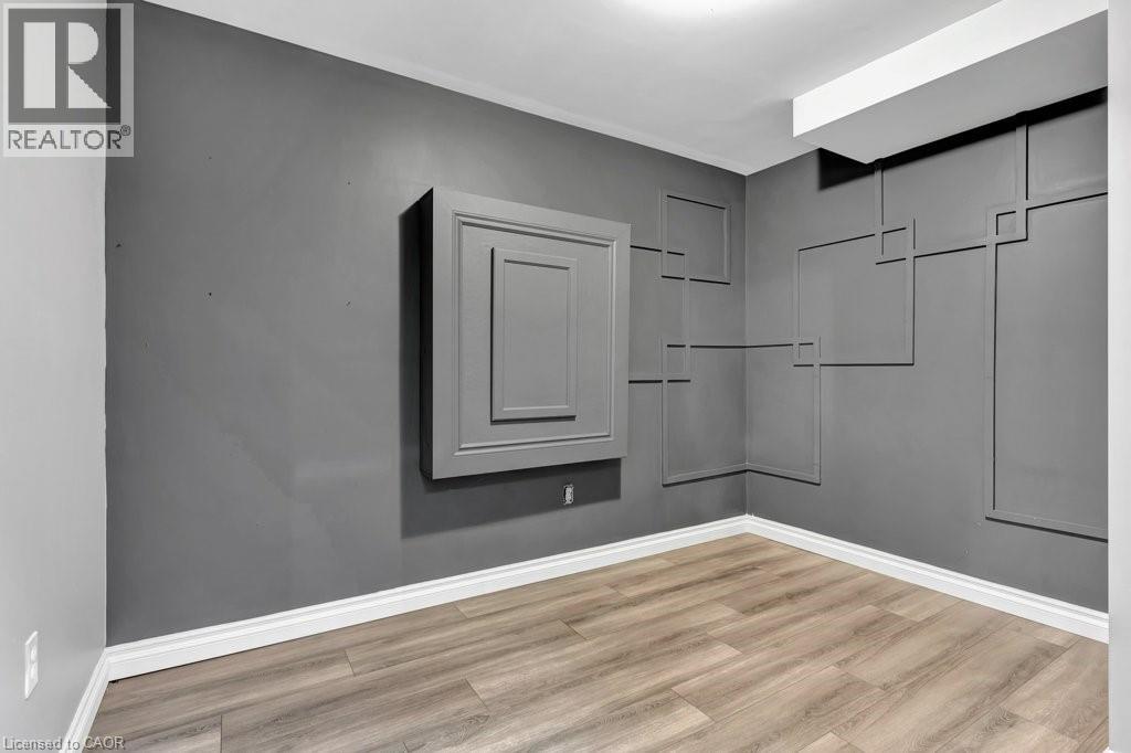 49 SMALL Court - 23