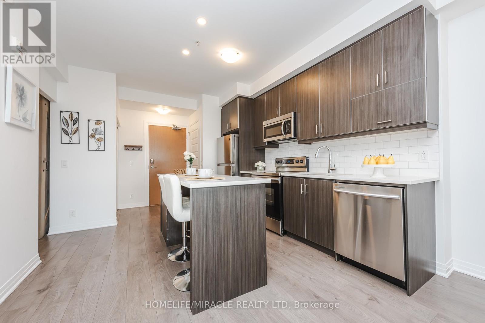 #421 1105 LEGER WAY - 11