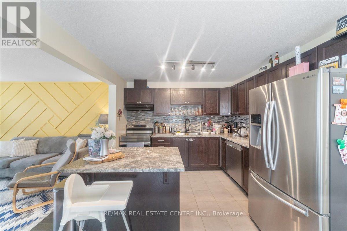 1 LAVERTY CRESCENT - 8