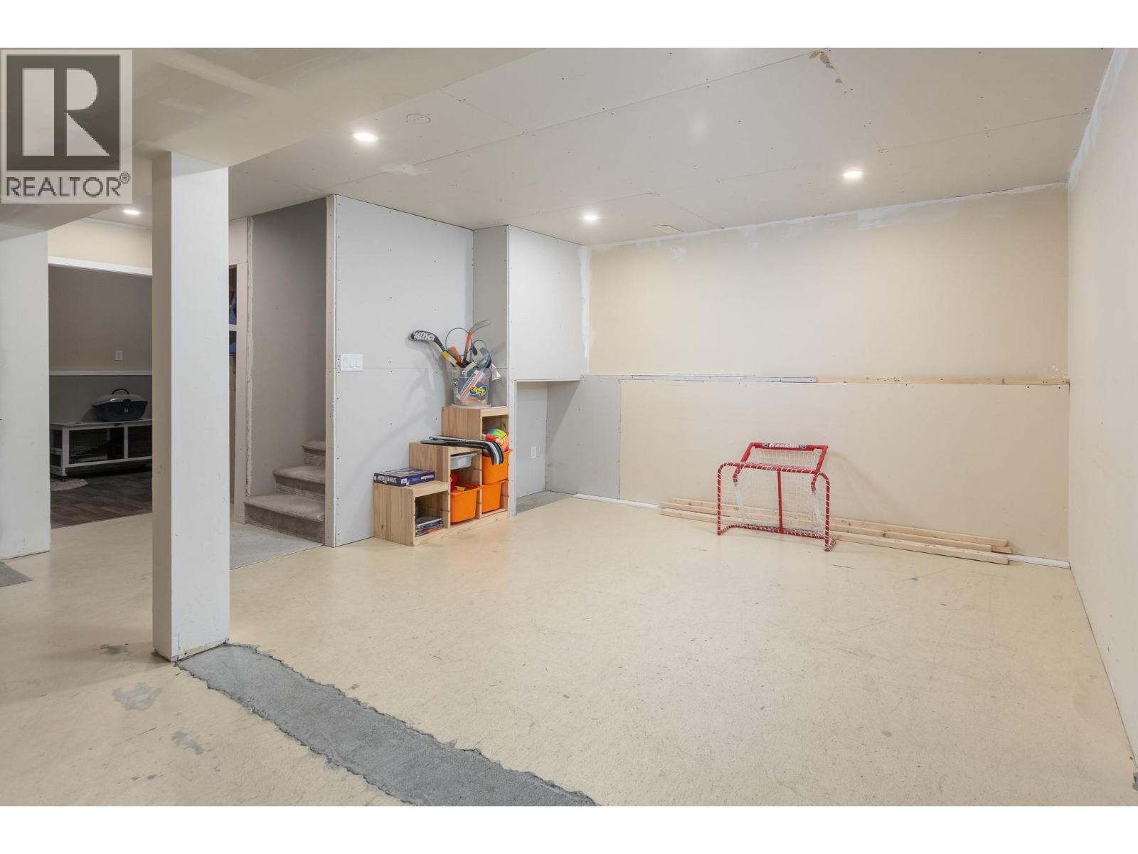  7220 47 Street Northeast, Salmon Arm