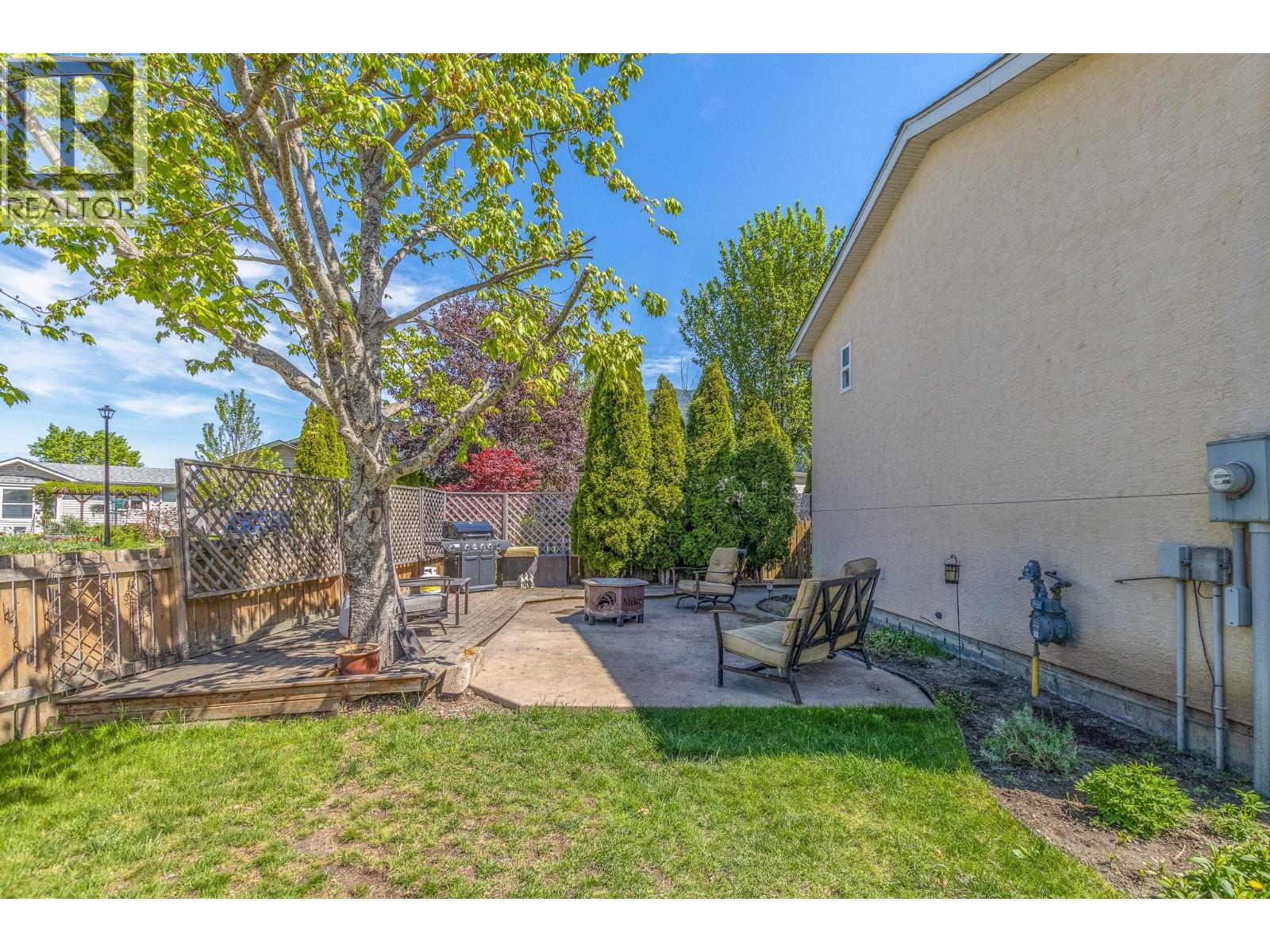 7220 47 Street NE - 3