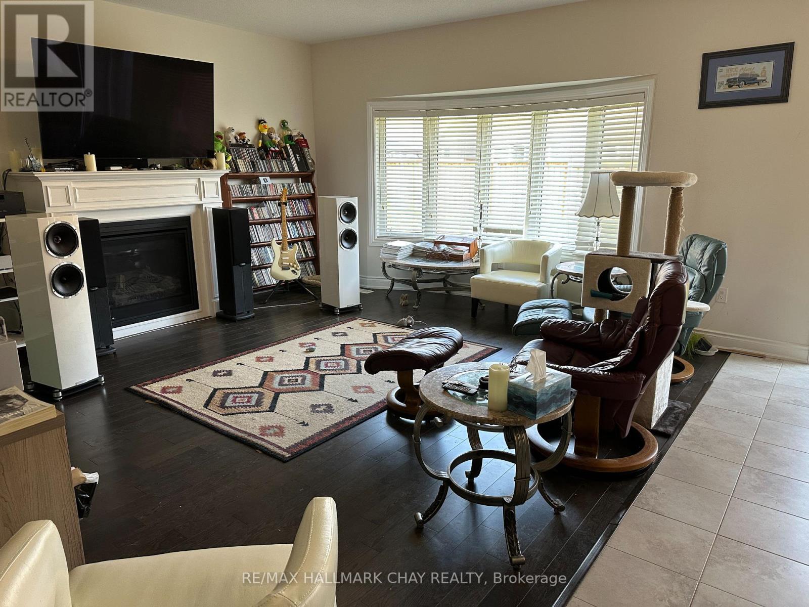 962 COLE STREET - 13