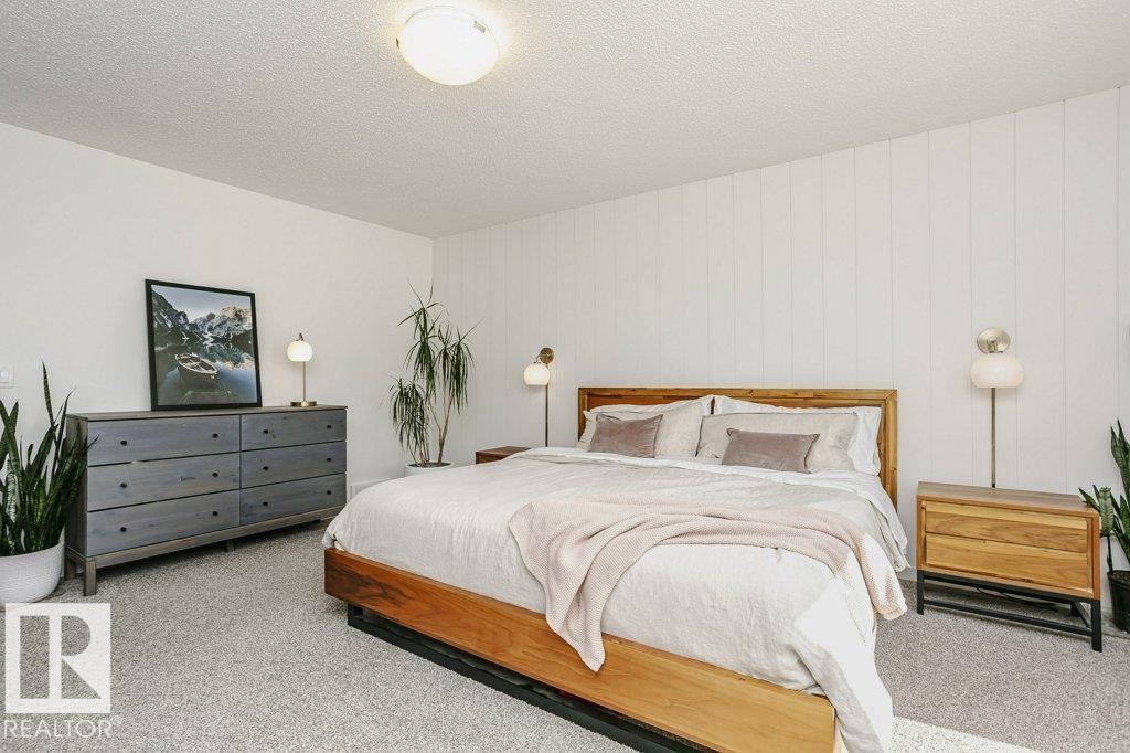 2423 16 AV NW - 39