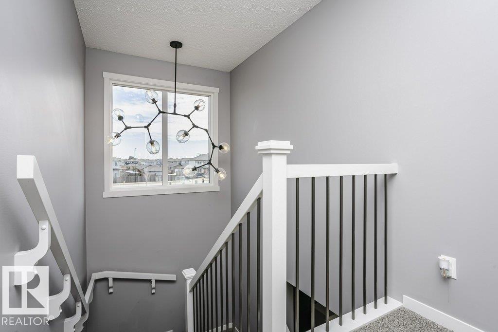 2423 16 AV NW - 52