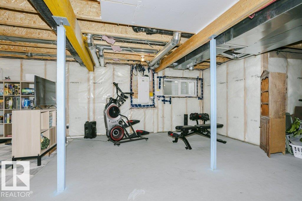 2423 16 AV NW - 56