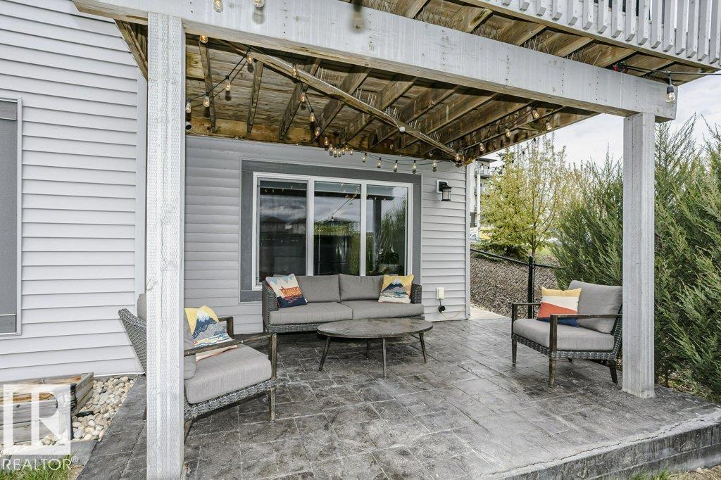2423 16 AV NW - 60
