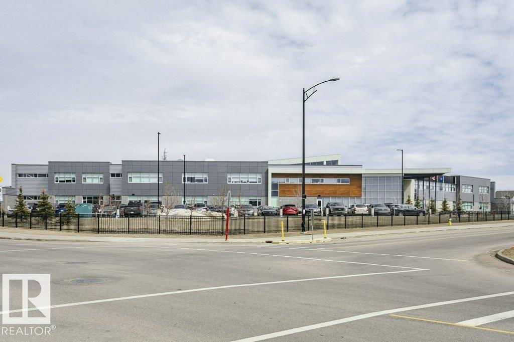 2423 16 AV NW - 66
