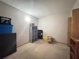 403 125 Centre Avenue E, Altona, MB R0G0B0 Photo 12