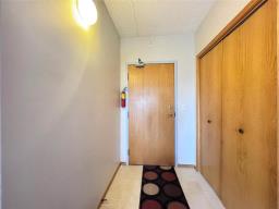 403 125 Centre Avenue E, Altona, MB R0G0B0 Photo 7