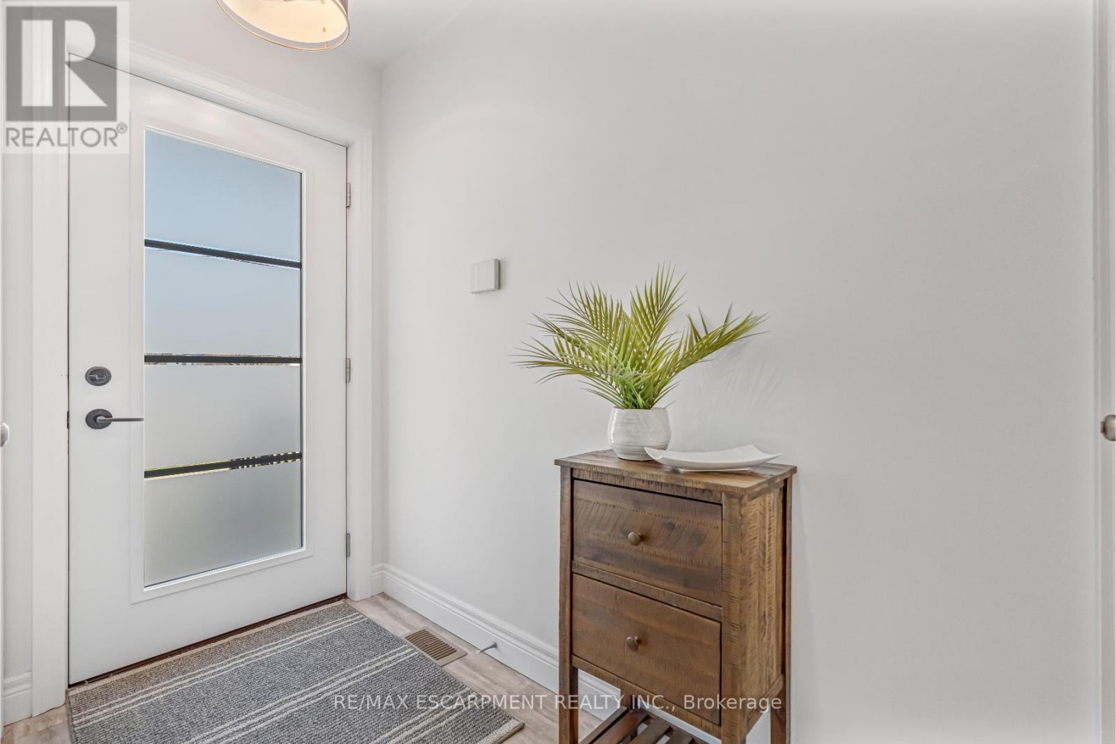 168 CARLTON STREET - 4