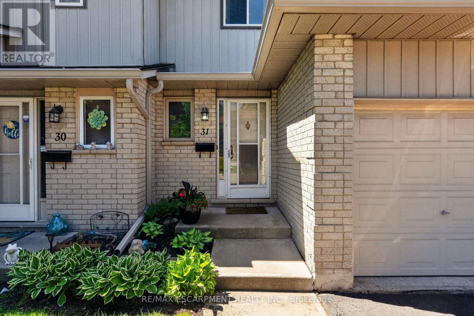 31 - 1675 UPPER GAGE AVENUE, Hamilton (Broughton), Ontario, L8W3R8 — Photo 2