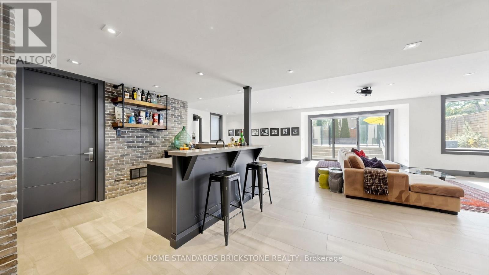 10 ALONZO ROAD - 32