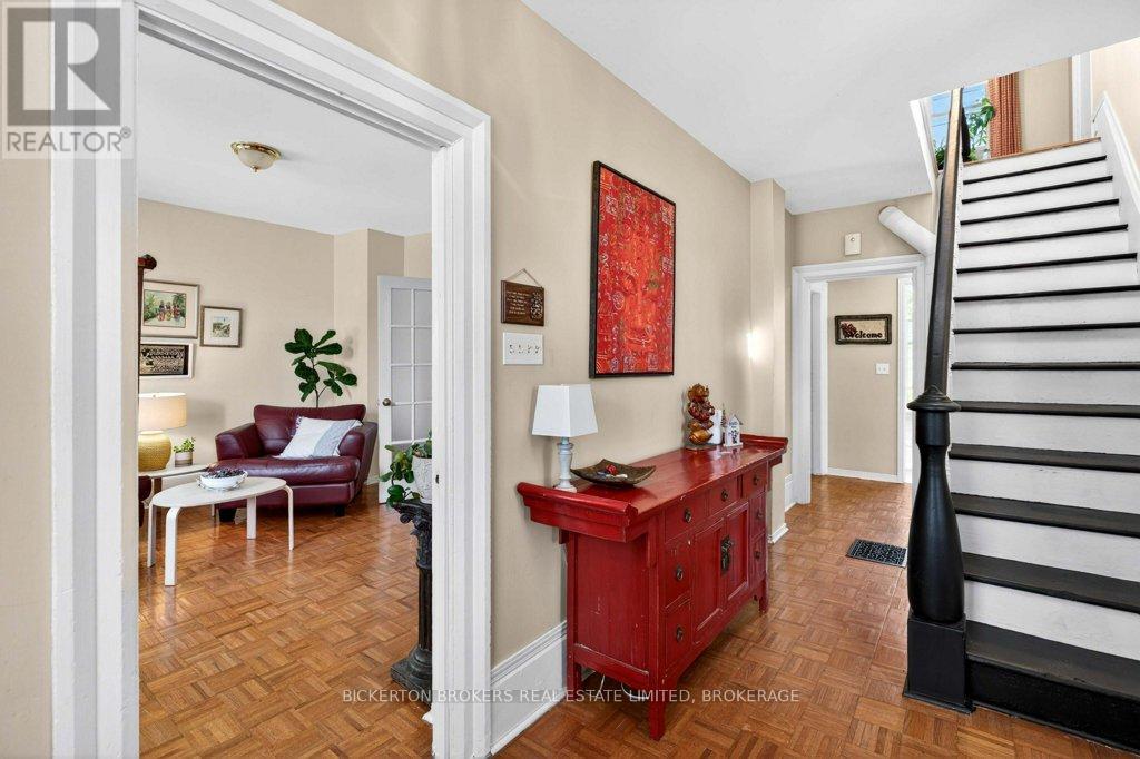 11 EMMA STREET - 10