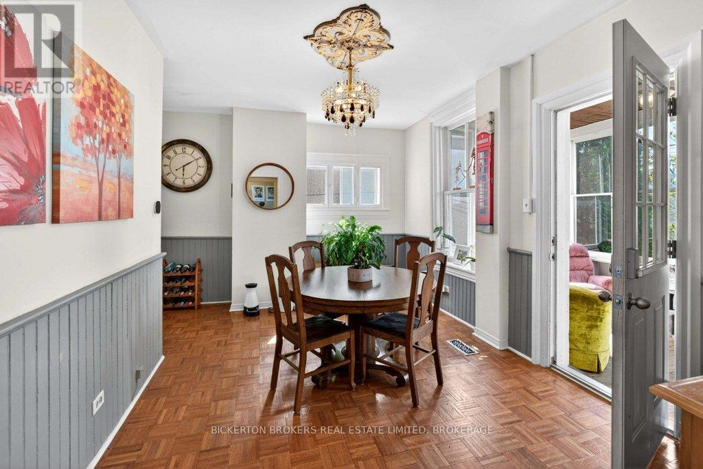 11 EMMA STREET - 17