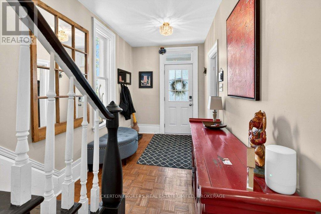 11 EMMA STREET - 26