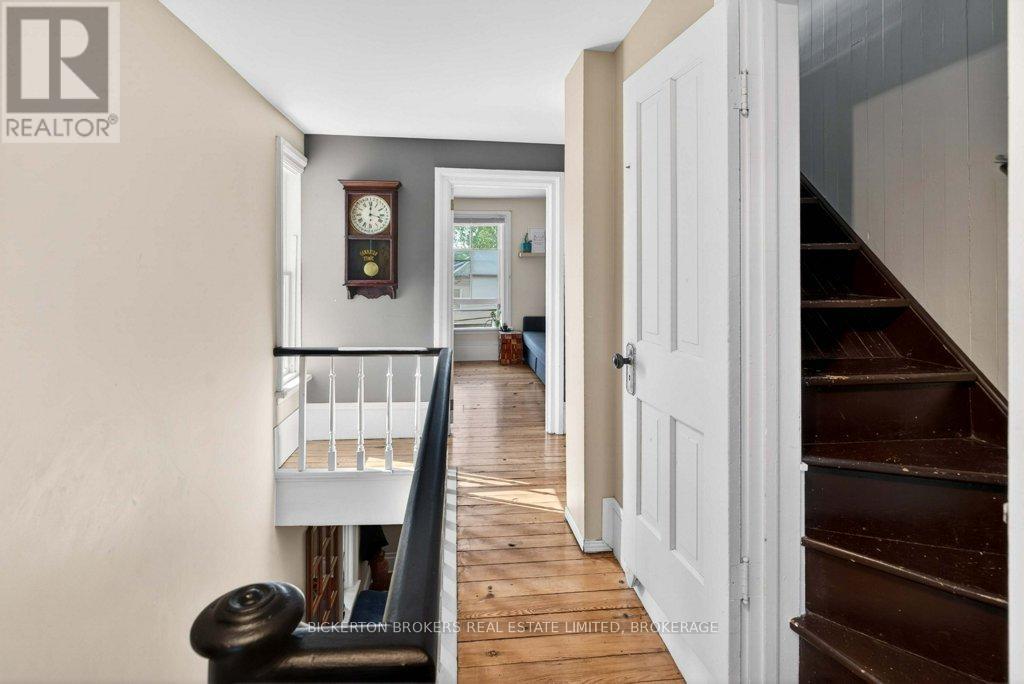 11 EMMA STREET - 27