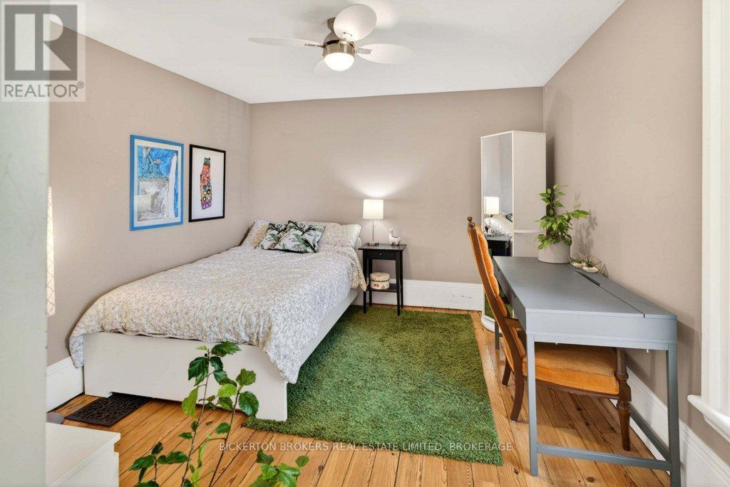 11 EMMA STREET - 28