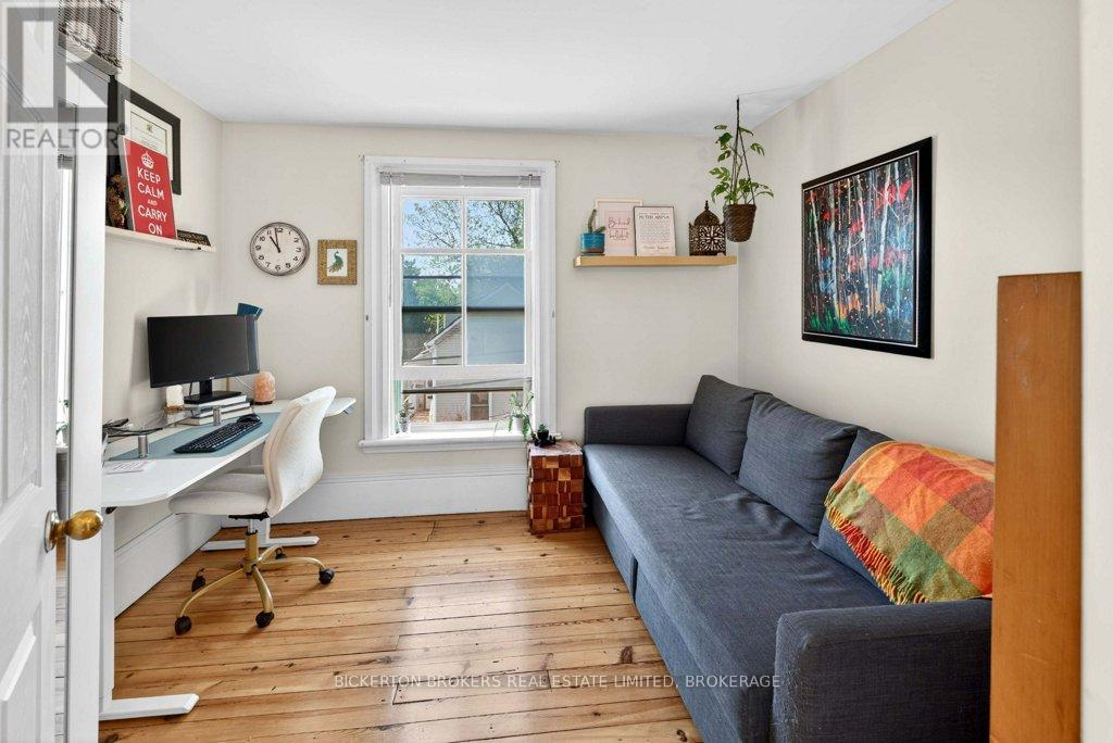 11 EMMA STREET - 30