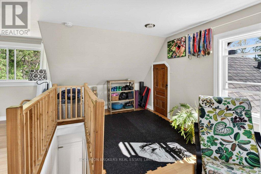 11 EMMA STREET - 39
