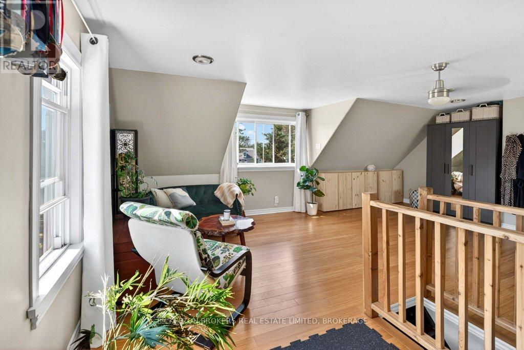 11 EMMA STREET - 42