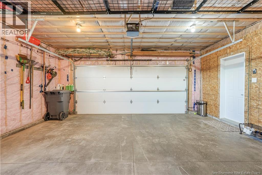 5 Headway Drive - 44