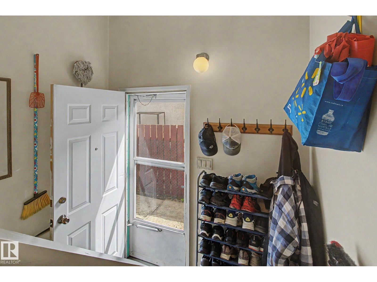 8115 169 ST NW - 24