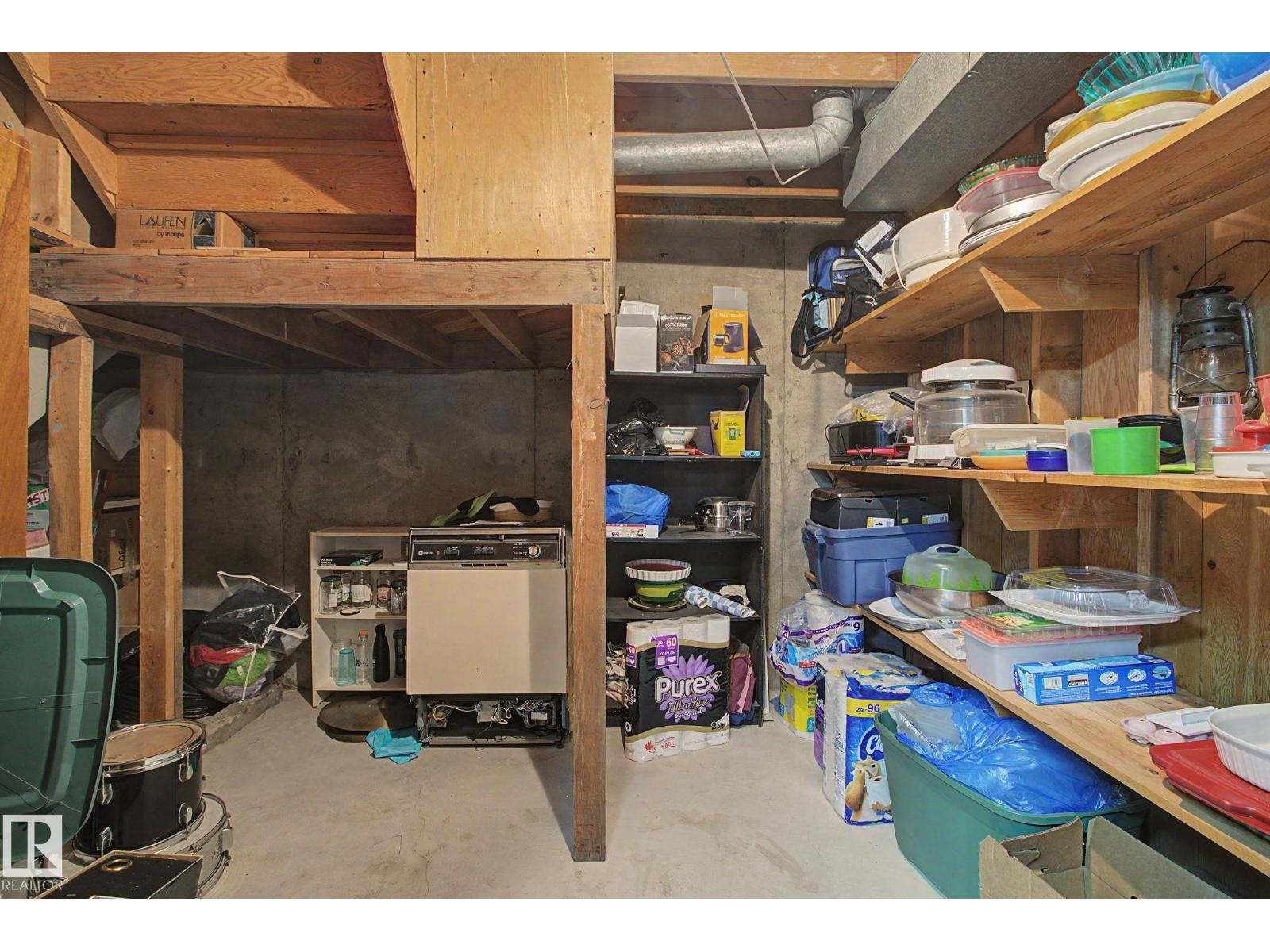8115 169 ST NW - 28