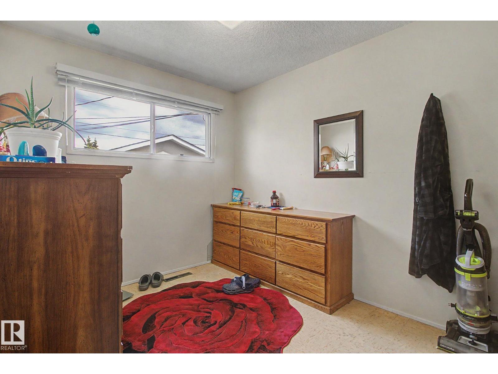 8115 169 ST NW - 23