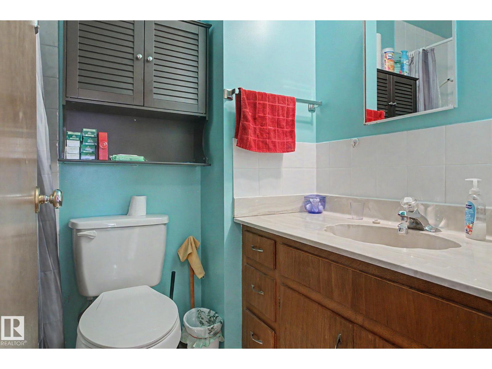 8115 169 ST NW - 17
