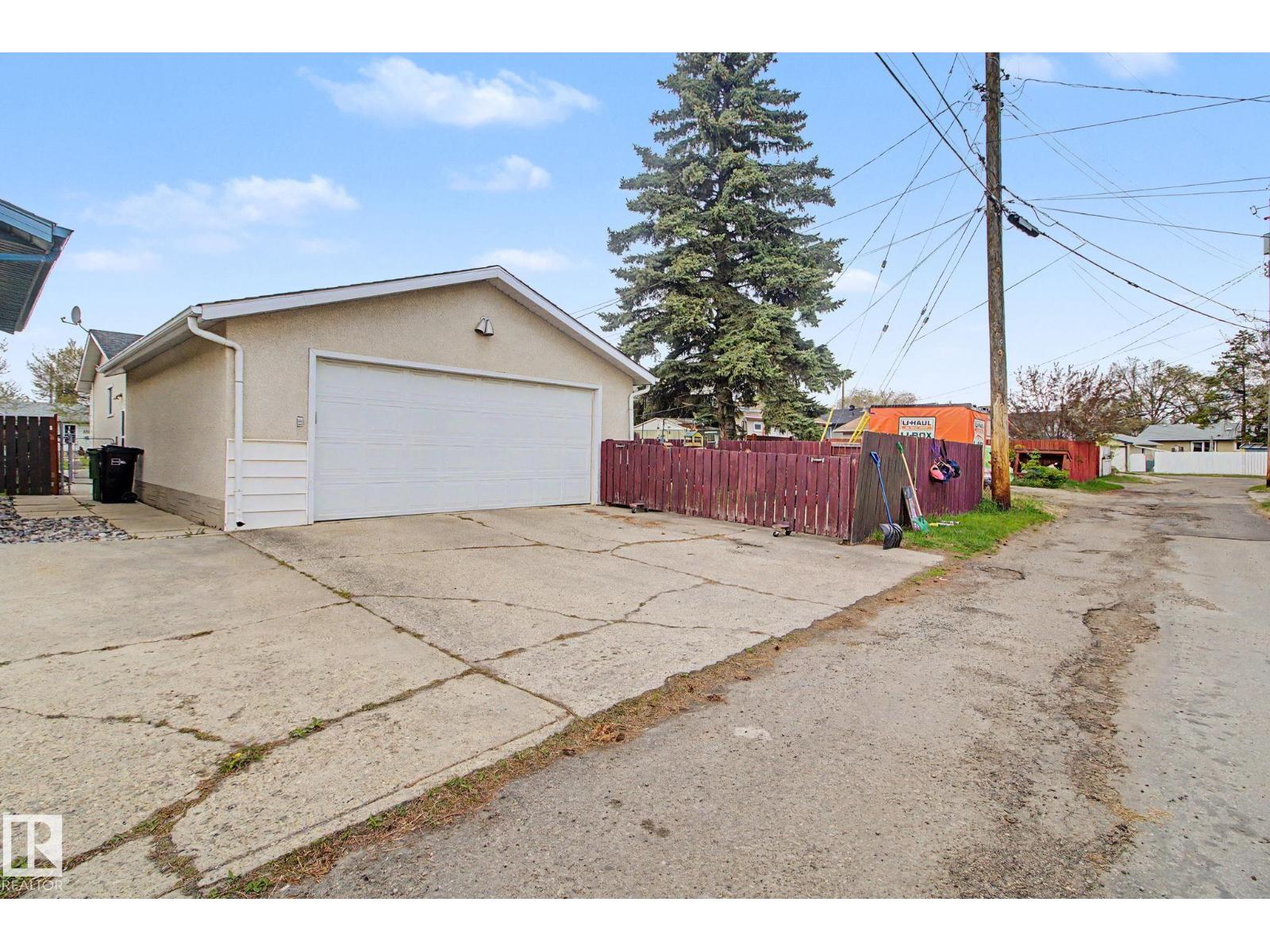 8115 169 ST NW - 39