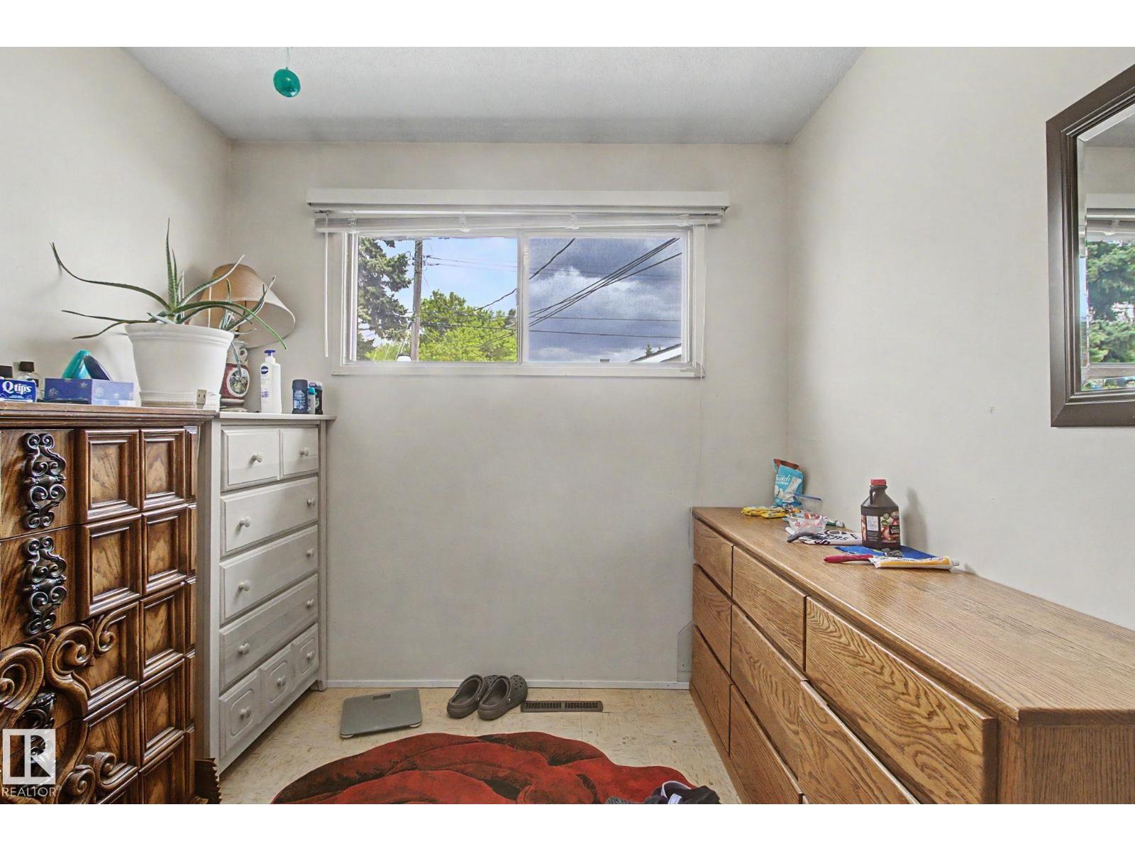 8115 169 ST NW - 22