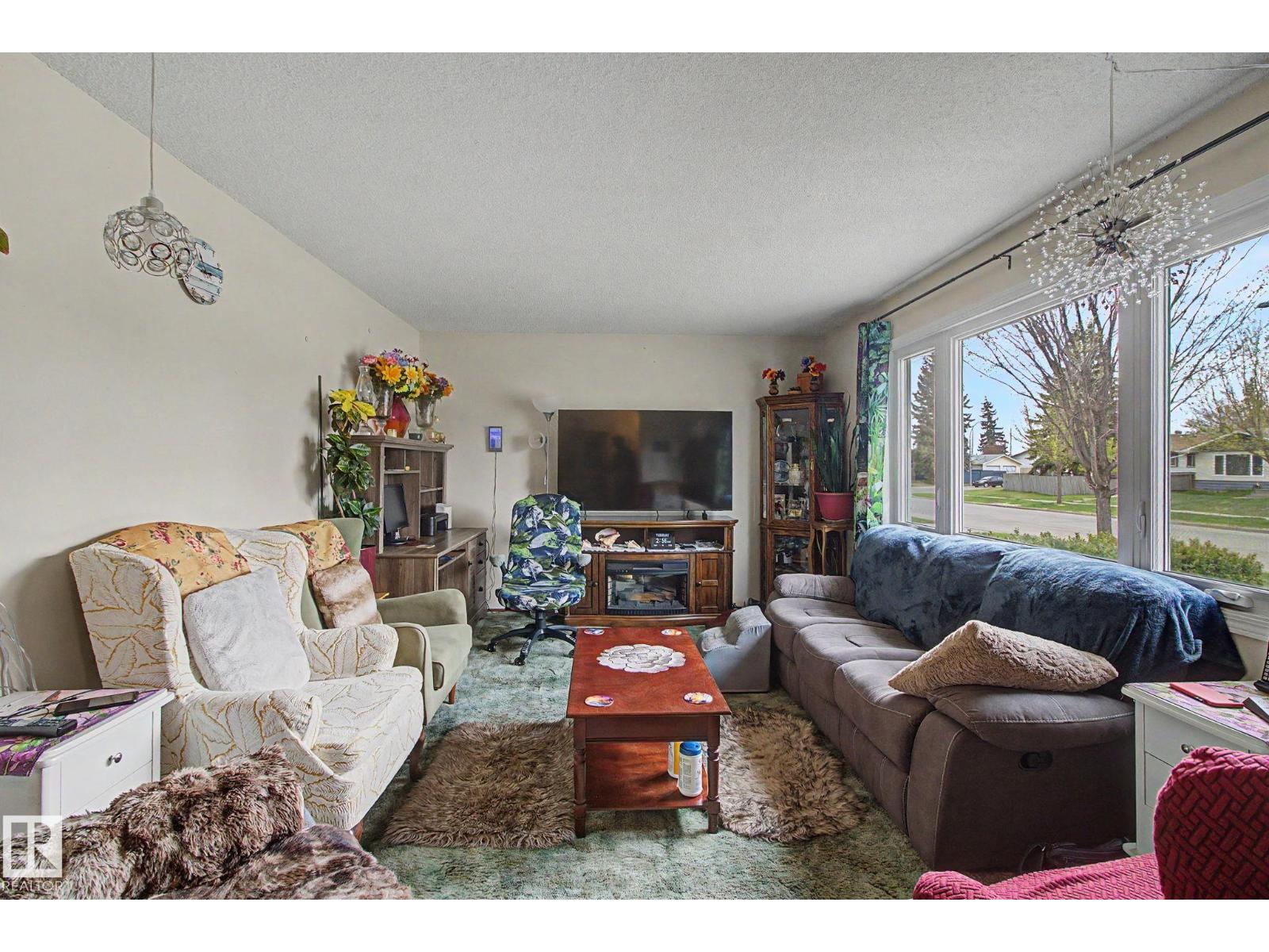 8115 169 ST NW - 5