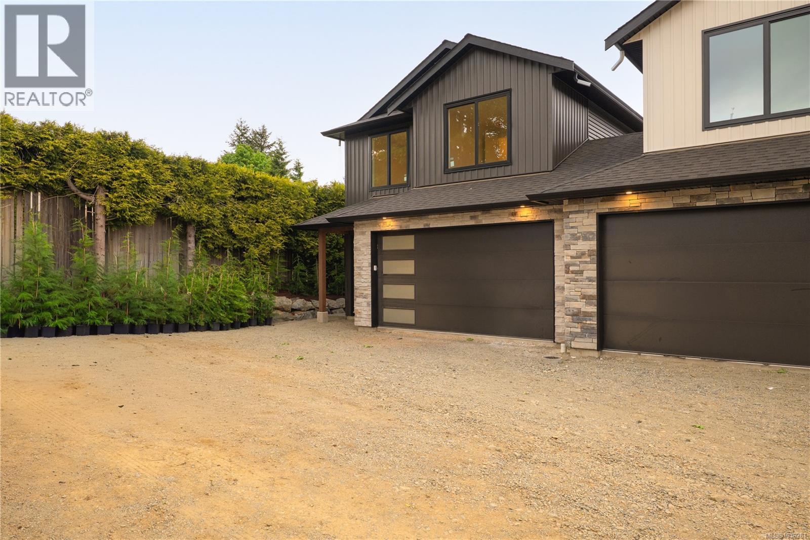 #101 2302 Arbot Rd - 7