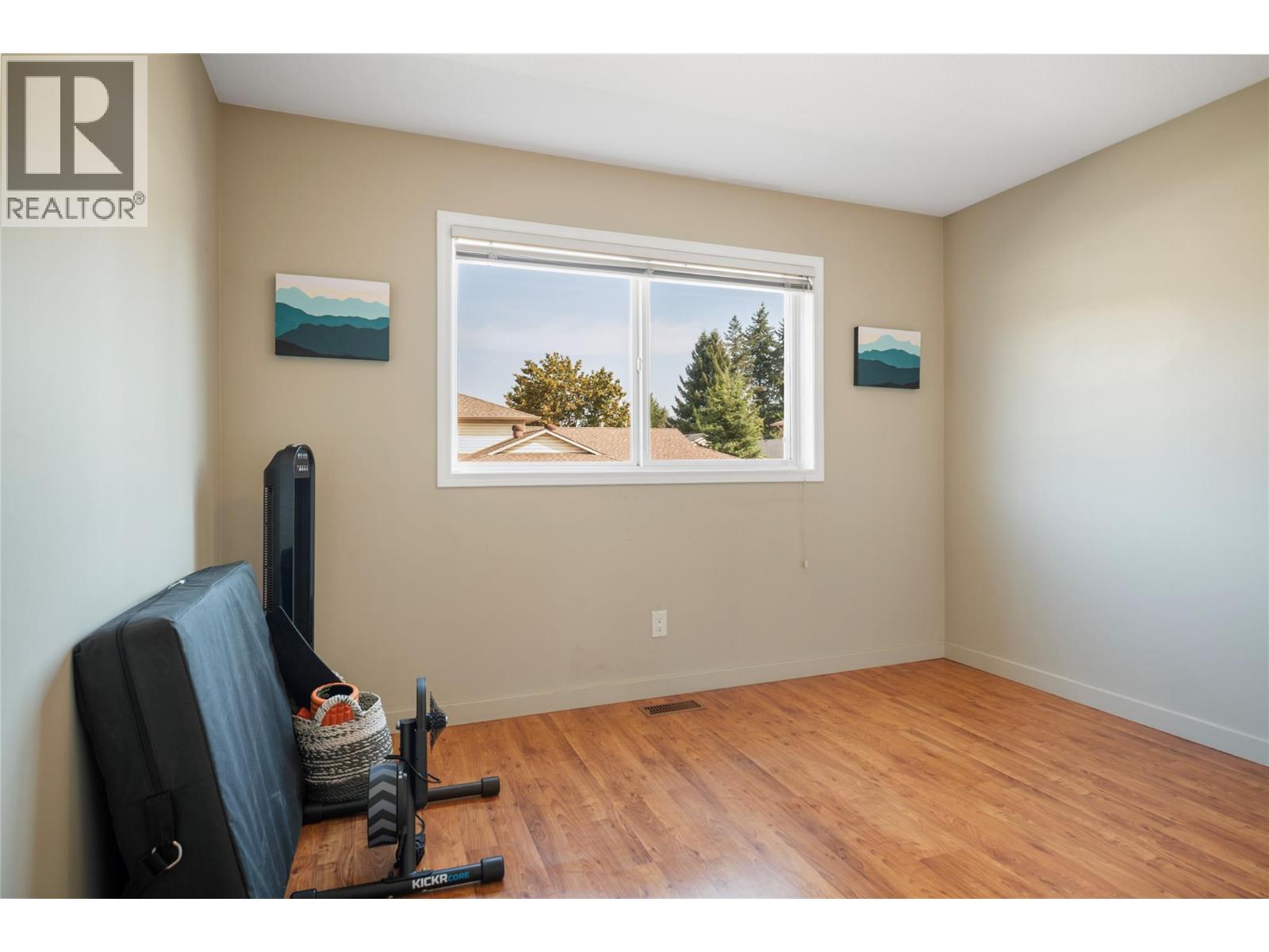 #6 4407 20 Street - 23