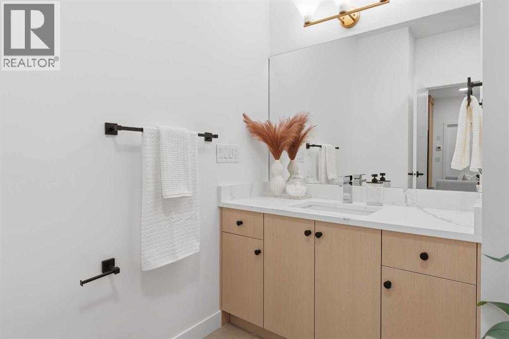#1 1524 29 Avenue SW - 38